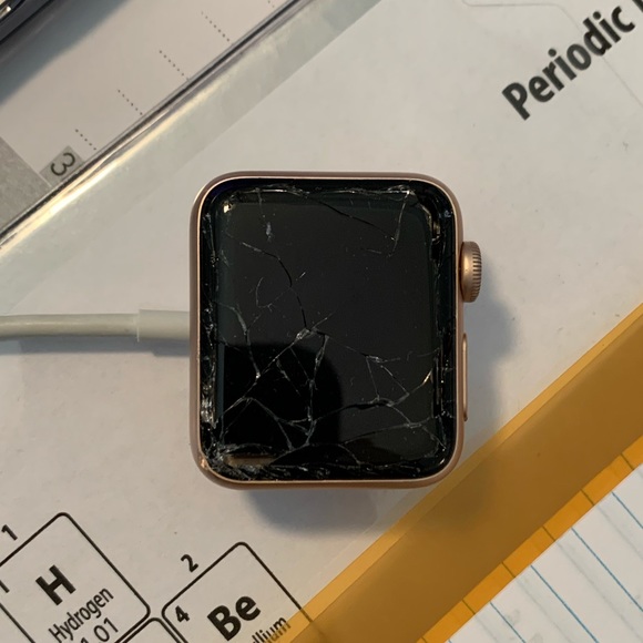 Series 3 GPS Apple Watch - Picture 2 of 8